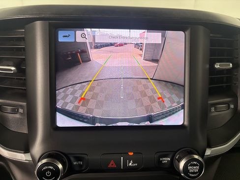 Used 2022 RAM 1500 Big Horn AWD/4WD image 16
