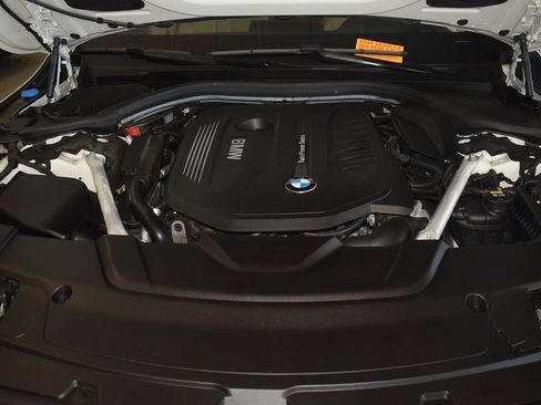 Used 2019 BMW 740i RWD image 36