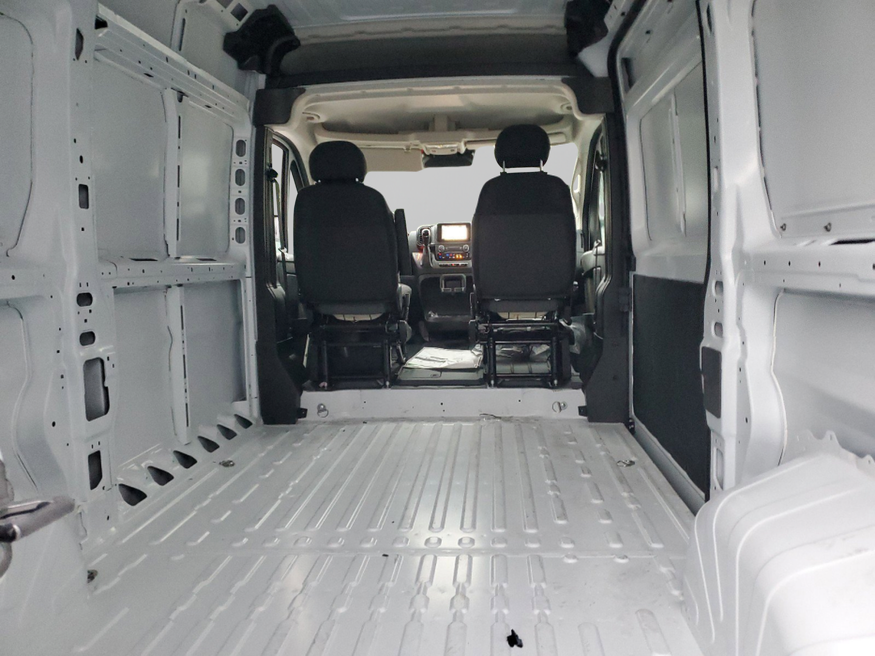 Used 2026 RAM ProMaster 1500 w/ Storage Group FWD image 9