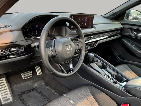 Used 2024 Honda Accord Sport image 18