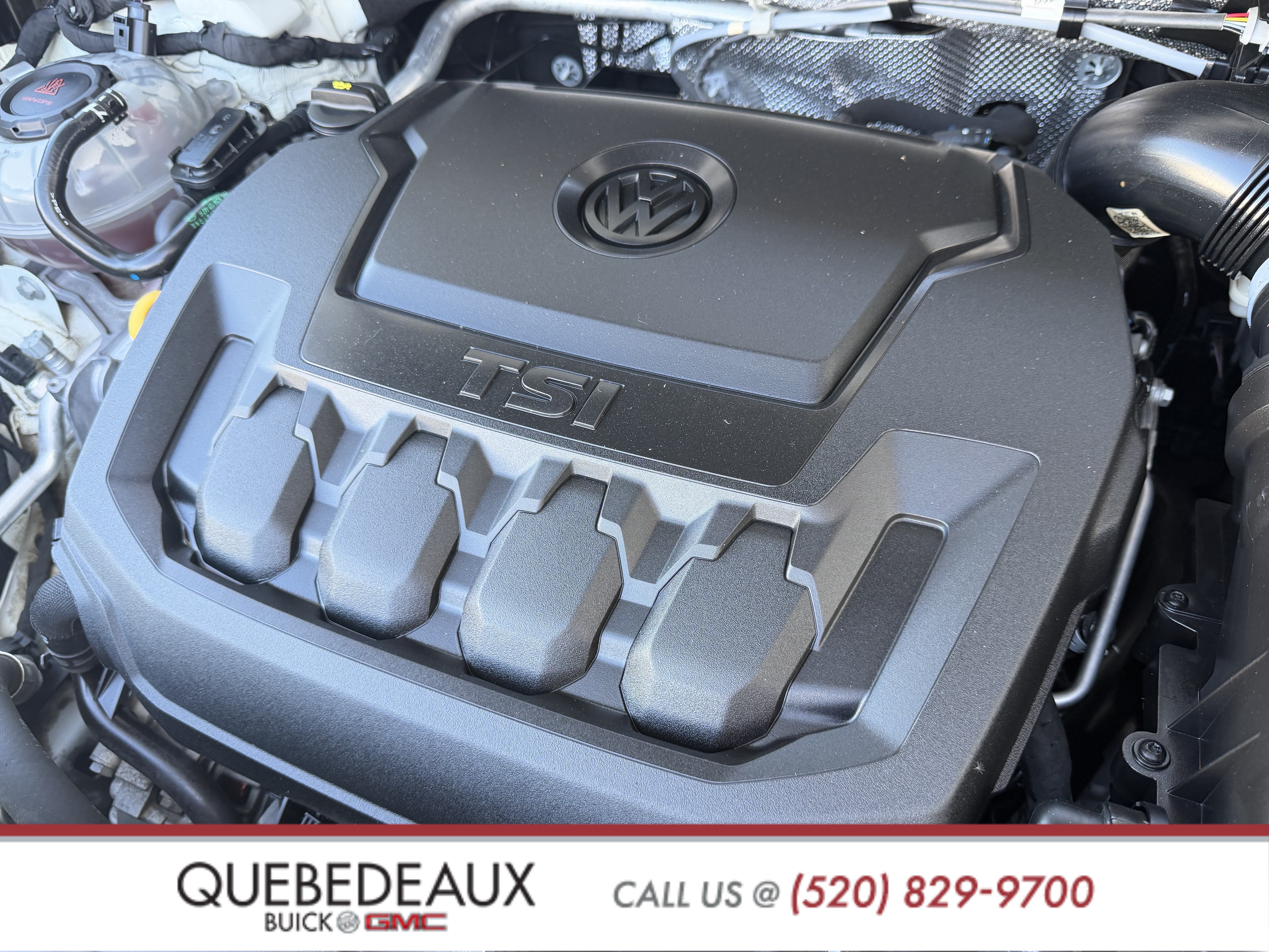 Used 2021 Volkswagen Tiguan SE w/ Panoramic Sunroof Package FWD image 18