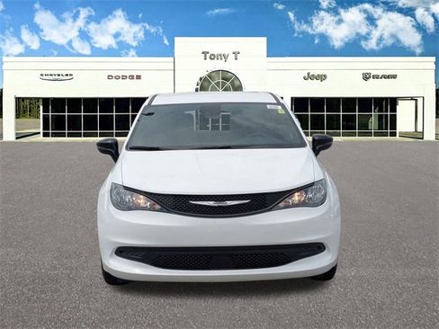 New 2026 Chrysler Voyager LX image 2