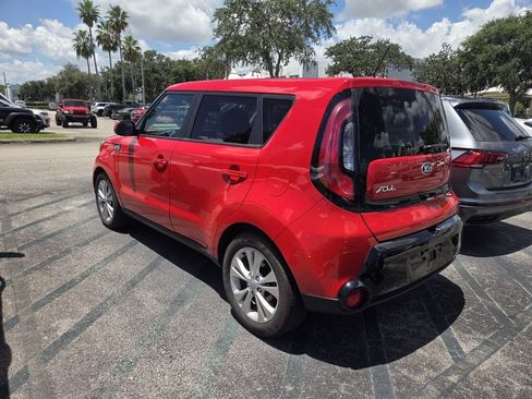 Used 2016 Kia Soul + w/ Audio Package FWD image 4