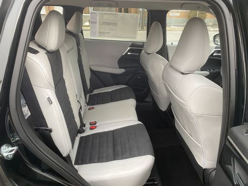 New 2026 Mitsubishi Outlander SE image 26