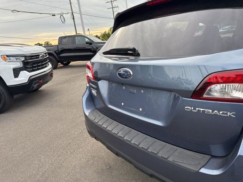 Used 2016 Subaru Outback 2.5i Premium AWD/4WD image 29