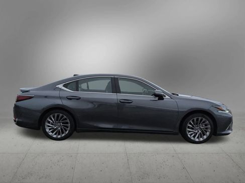 Used 2024 Lexus ES 300h Ultra Luxury image 7