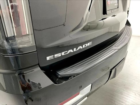 Used 2025 Cadillac Escalade Premium Luxury w/ Touring Package AWD/4WD image 33