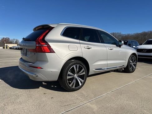 Certified 2023 Volvo XC60 B5 Plus image 9