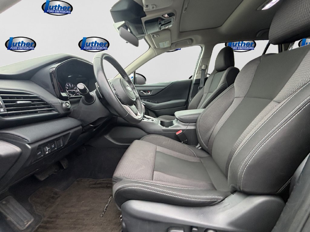 Used 2025 Subaru Outback Premium AWD/4WD image 13