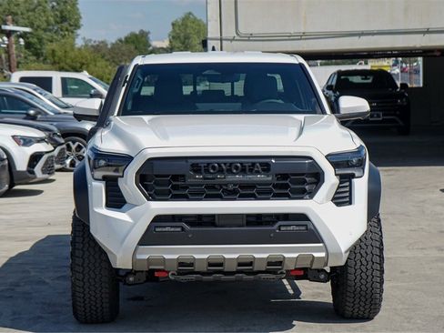 Used 2025 Toyota Tacoma TRD Sport image 4