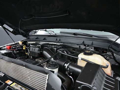 Used 2016 Ford F250 XLT w/ FX4 Off-Road Package image 11