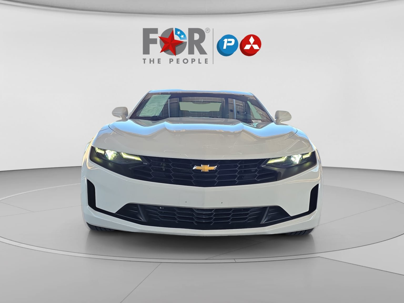 Used 2023 Chevrolet Camaro LT RWD image 3