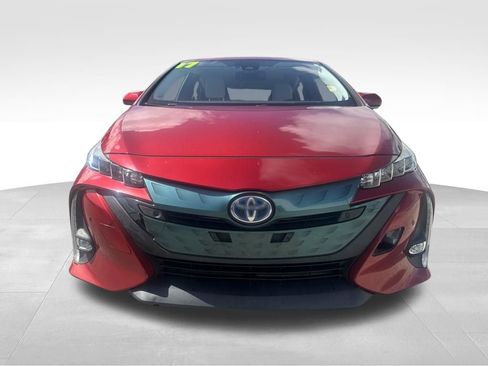 Used 2017 Toyota Prius Prime image 2