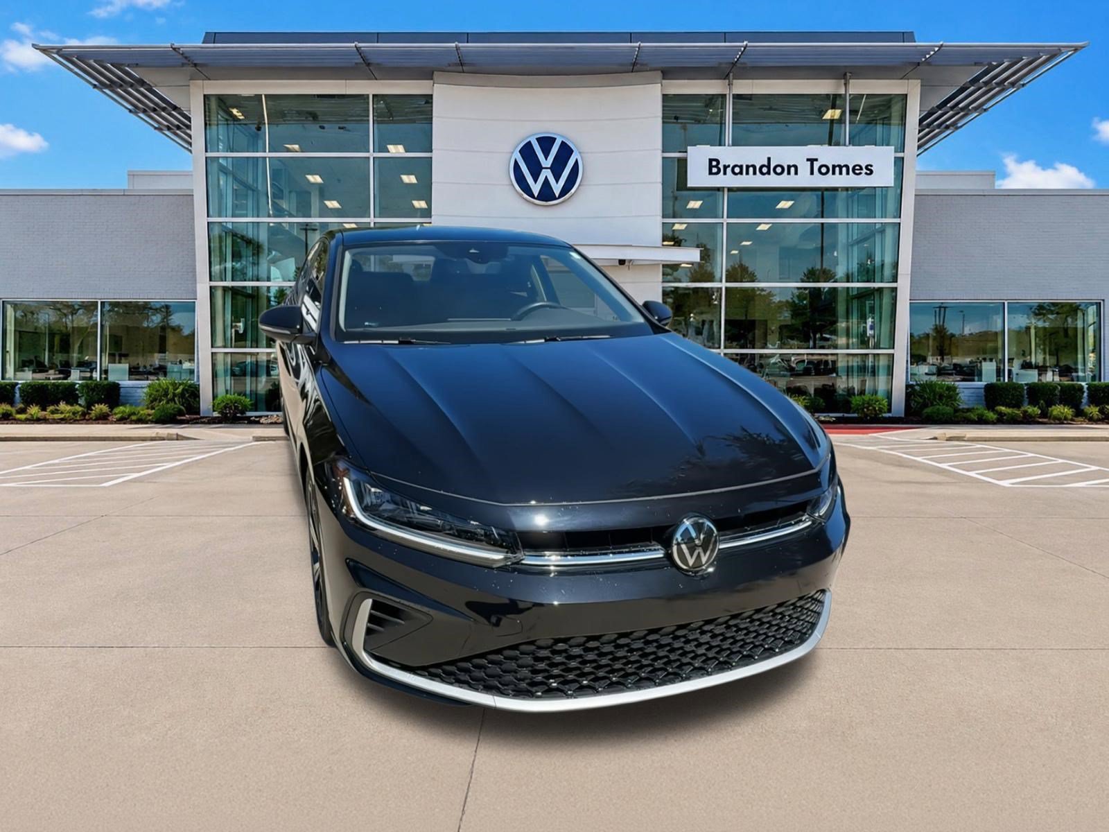 Used 2026 Volkswagen Jetta SEL FWD image 3
