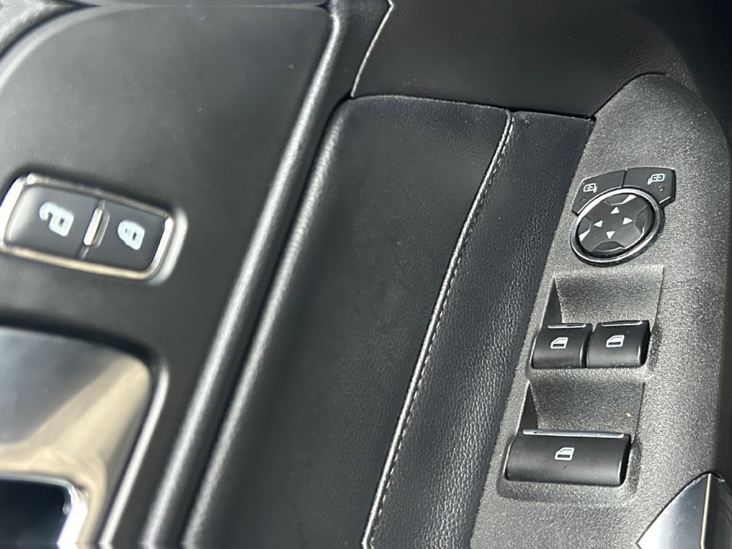Used 2019 Ford Mustang Premium RWD image 30