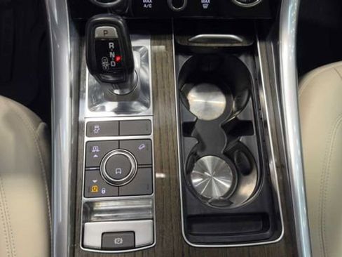 Used 2019 Land Rover Range Rover Sport HSE image 34