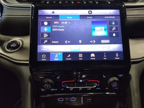 Used 2021 Jeep Grand Cherokee L Limited image 25