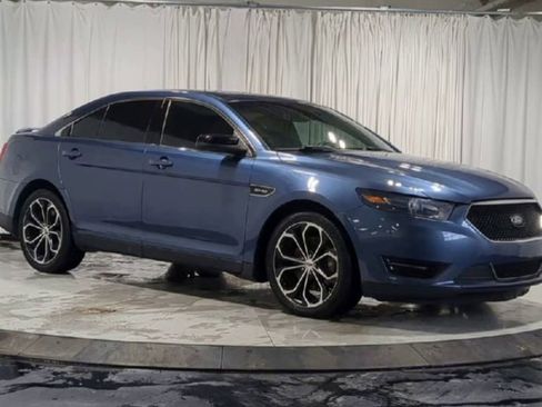 Used 2018 Ford Taurus SHO image 2