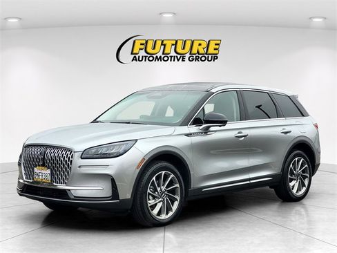 Certified 2023 Lincoln Corsair Standard AWD w/ Equipment Group 101A image 8