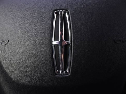 New 2026 Lincoln Corsair Premiere image 33