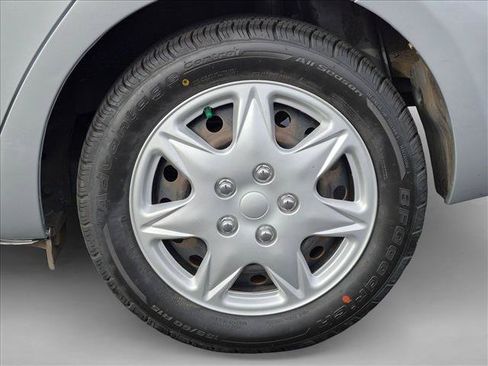 Used 2012 Toyota Yaris Sedan FWD image 21