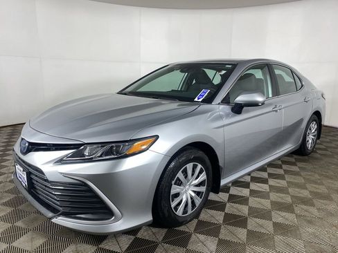 Used 2024 Toyota Camry LE image 22