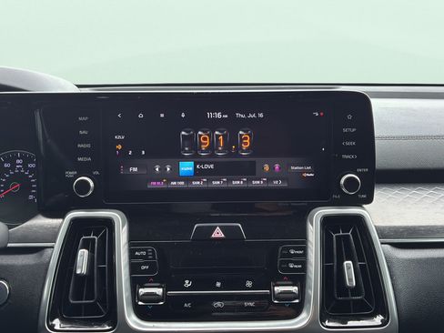 Used 2022 Kia Sorento SX FWD image 21