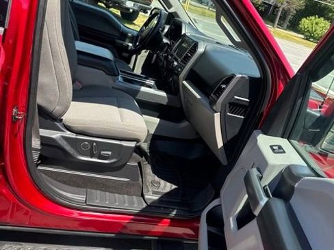 Used 2018 Ford F150 XLT w/ Equipment Group 302A Luxury AWD/4WD image 18