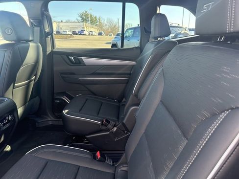 New 2025 Buick Enclave Sport Touring w/ LPO, Floor Liner Package image 21