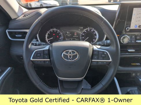 Certified 2023 Toyota Highlander XLE image 20