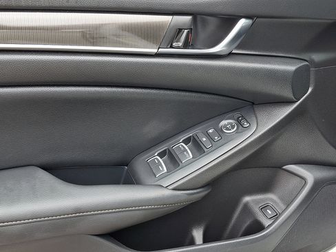 Used 2022 Honda Accord Sport image 13