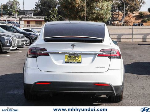 Used 2019 Tesla Model X AWD/4WD image 3