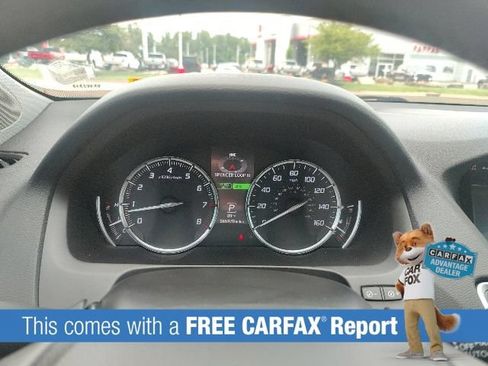 Used 2017 Acura TLX V6 w/ Technology Package FWD image 2