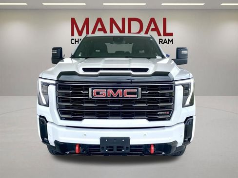 Used 2025 GMC Sierra 2500 AT4 AWD/4WD image 3