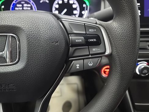 Used 2020 Honda Accord EX image 21