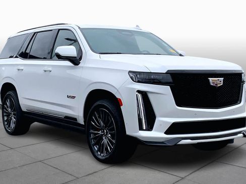 Used 2023 Cadillac Escalade V w/ Heavy-Duty Trailer Package image 2