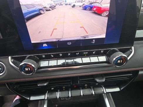 Certified 2023 Chevrolet Colorado Z71 w/ Z71 Convenience Package 2 image 24