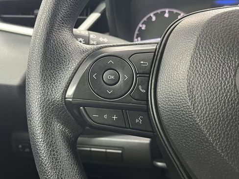 Used 2025 Toyota Corolla LE image 27