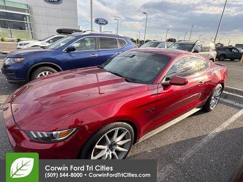 Used 2016 Ford Mustang GT Premium w/ Equipment Group 401A RWD image 4