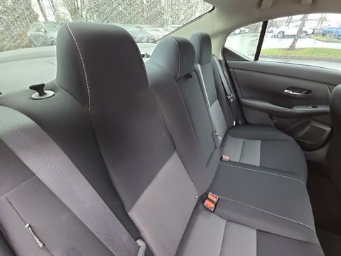 Used 2021 Nissan Sentra SV image 18