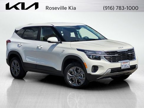 Certified 2024 Kia Seltos LX AWD/4WD image 1