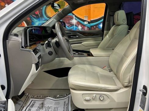 Used 2022 Cadillac Escalade Premium Luxury Platinum AWD/4WD image 15