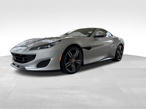 Used 2019 Ferrari Portofino Base image 2