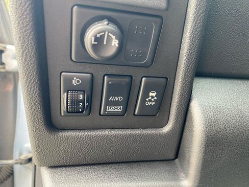 Used 2011 Nissan Rogue SV w/ SL Pkg AWD/4WD image 18