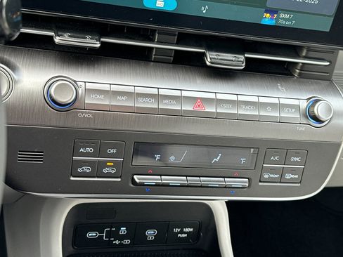 Used 2024 Hyundai Kona SEL image 20