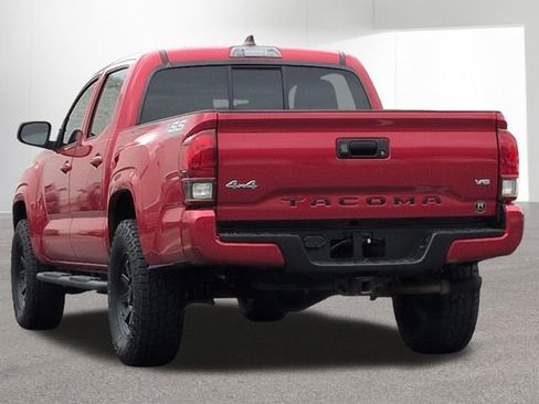 Certified 2022 Toyota Tacoma SR AWD/4WD image 8