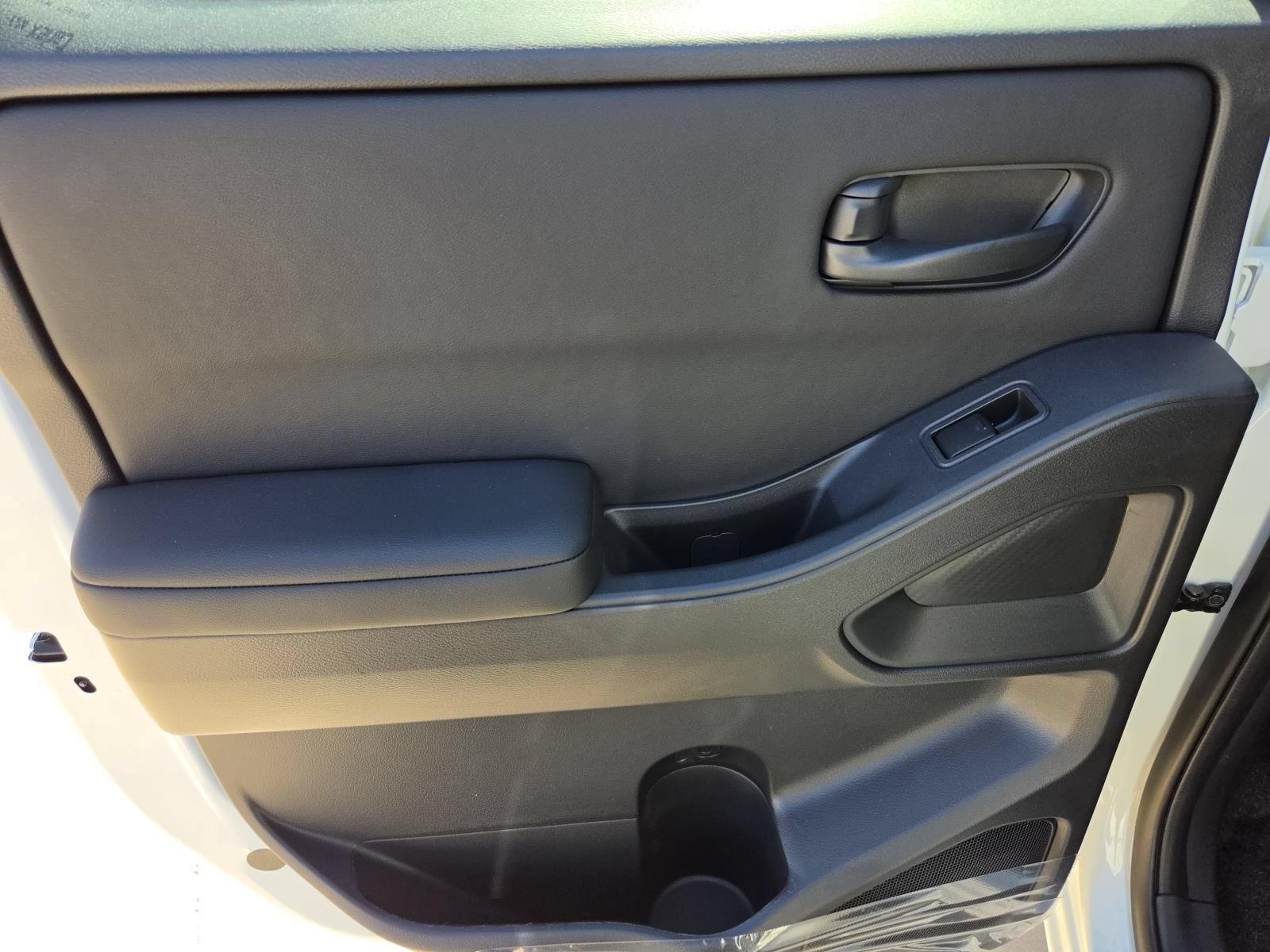 New 2027 Nissan Frontier SV w/ SV Convenience Package RWD image 13