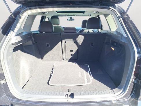 Used 2023 Volkswagen Taos SEL image 29