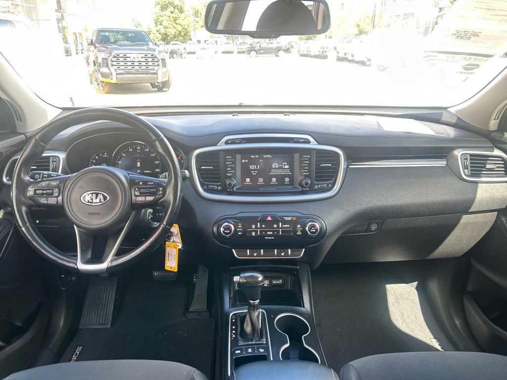 Used 2018 Kia Sorento LX w/ LX V6 Convenience Package AWD/4WD image 13
