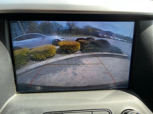 Used 2019 GMC Acadia SLT AWD/4WD image 18